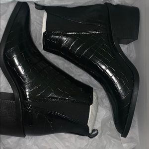 Audience-C black crocodile ankle boots